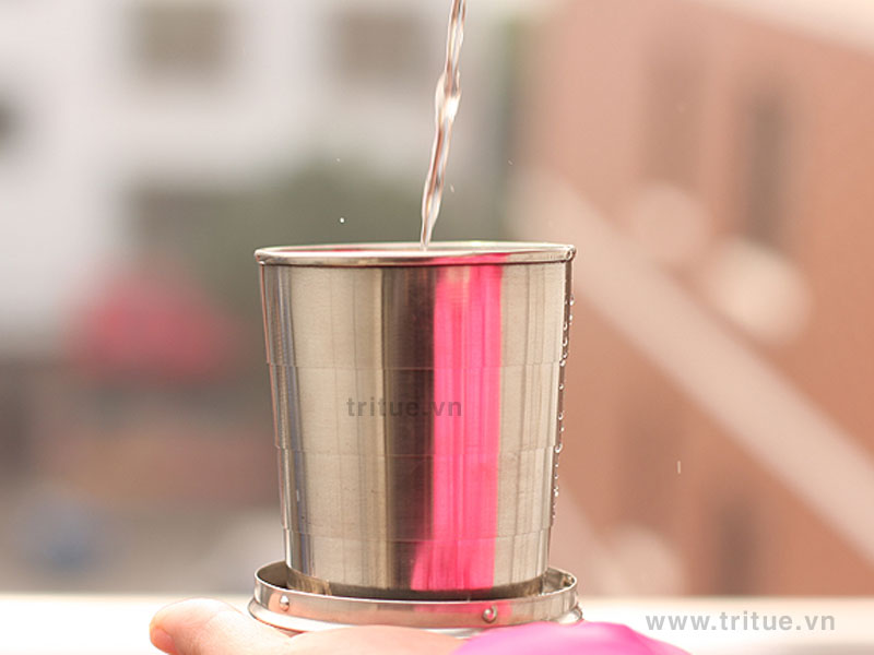 Cốc inox gấp gọn, khắc tên lên cốc gấp gọn inox lấy ngay 9 coc bang inox gap gon