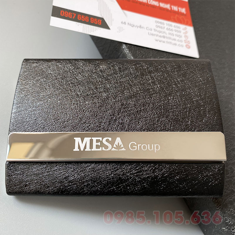 Hộp đựng name card cao cấp khắc tên riêng tặng Sếp HC08 36 Hộp đựng name card khắc logo