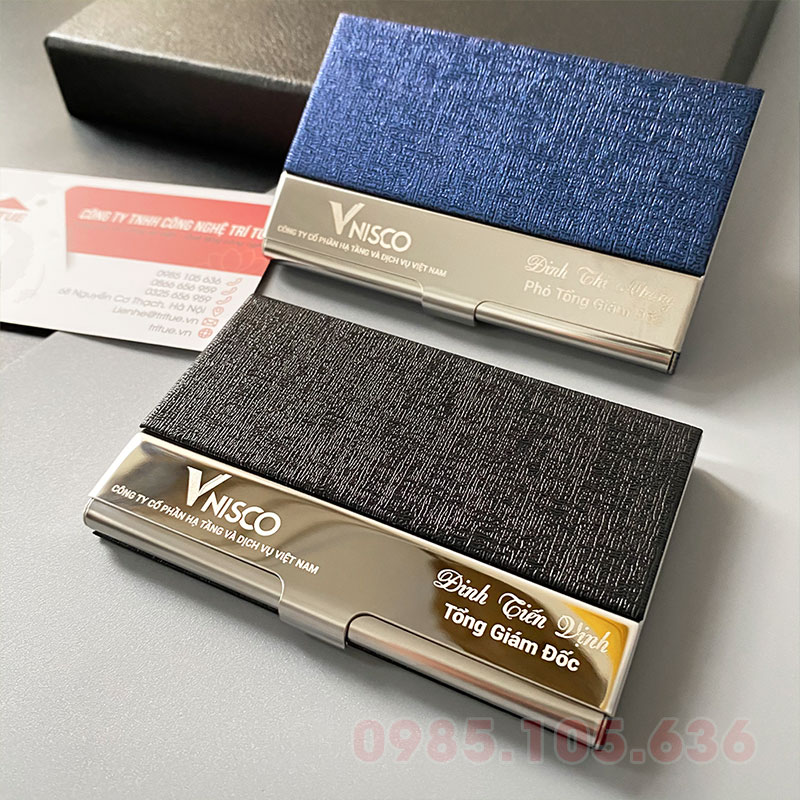 Ví đựng card khắc tên theo yêu cầu lấy ngay HC05 41 Ví đựng card HC05 bằng da khắc logo