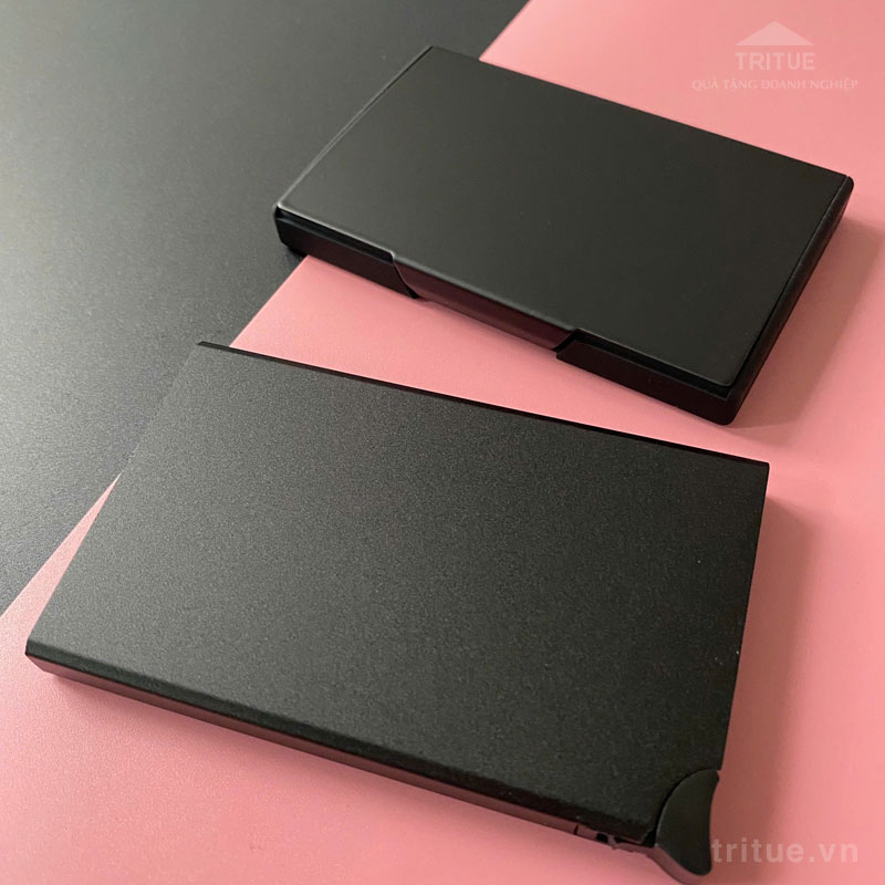 Hộp name card cao cấp bằng kim loại khắc tên riêng HC33 42 ví đựng card nam bằng kim loại